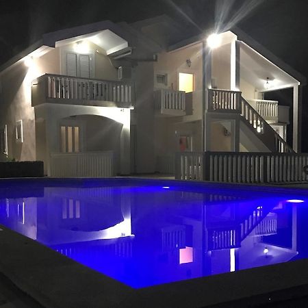 Apartments Vila Lazarevic Tivat Luaran gambar