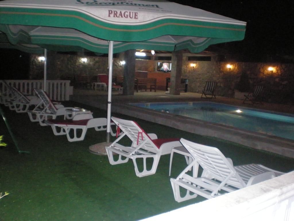 Apartments Vila Lazarevic Tivat Luaran gambar