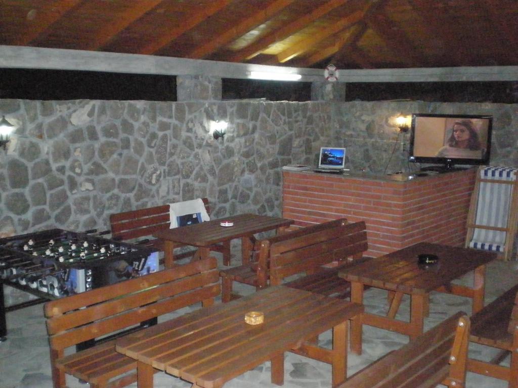 Apartments Vila Lazarevic Tivat Luaran gambar