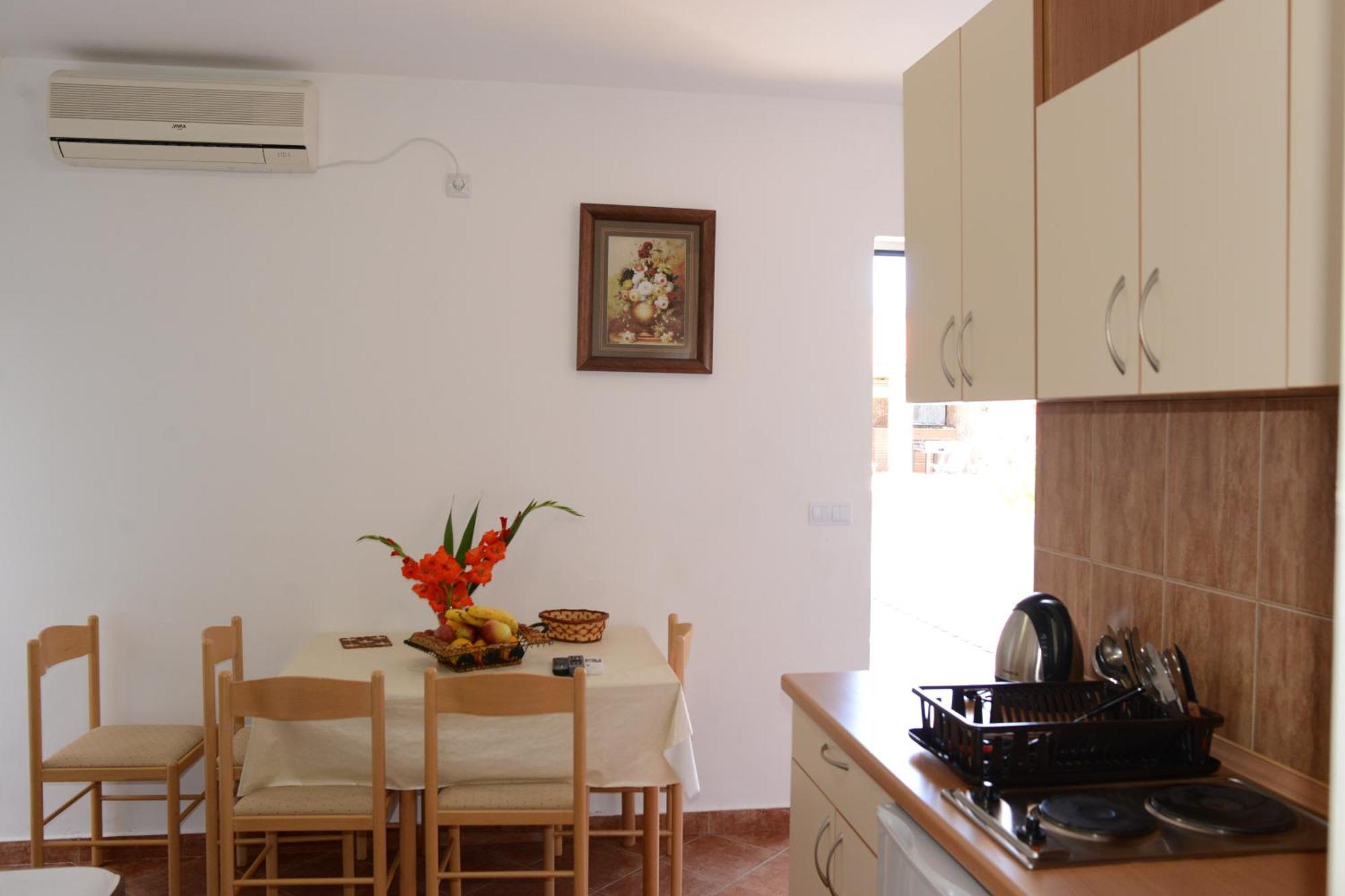 Apartments Vila Lazarevic Tivat Bilik gambar