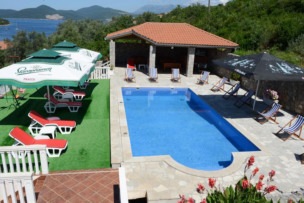Apartments Vila Lazarevic Tivat Luaran gambar