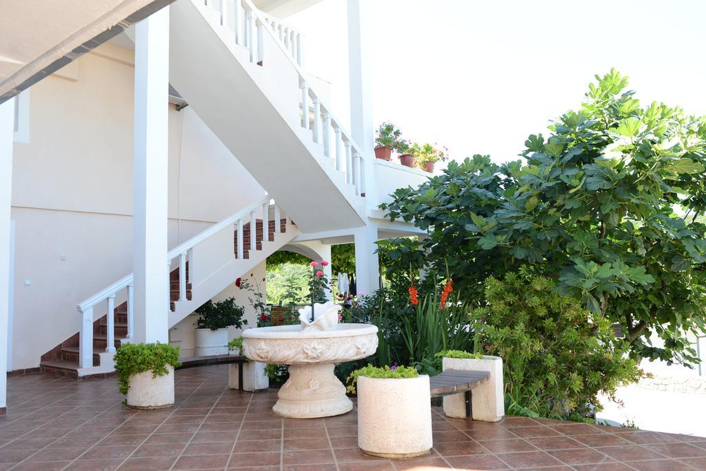 Apartments Vila Lazarevic Tivat Luaran gambar