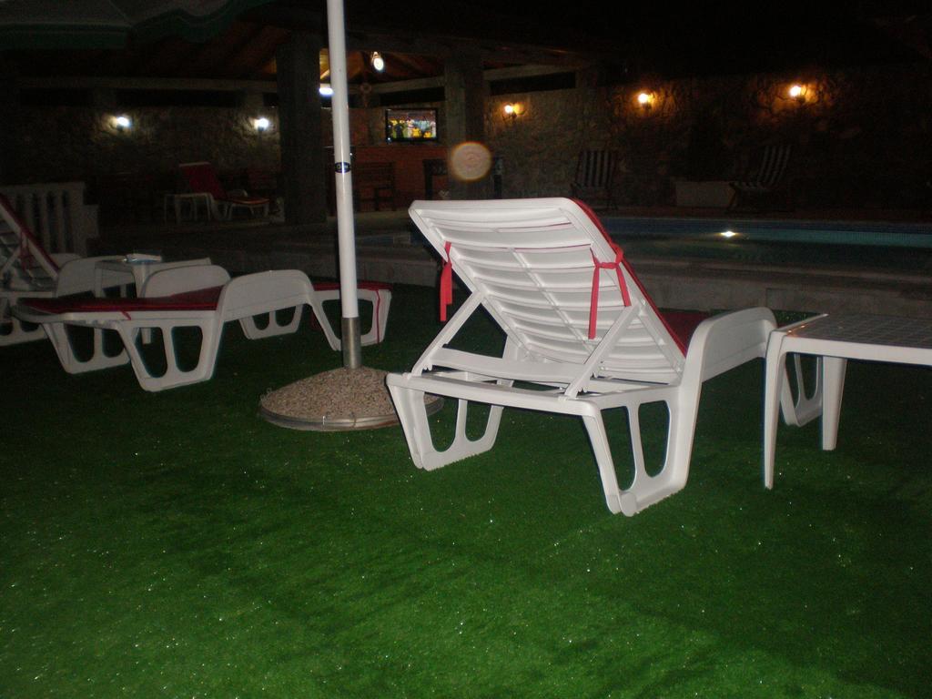 Apartments Vila Lazarevic Tivat Luaran gambar
