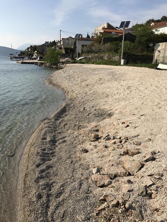 Apartments Vila Lazarevic Tivat Luaran gambar