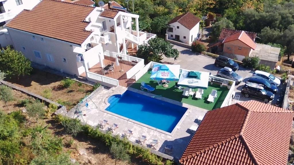 Apartments Vila Lazarevic Tivat Luaran gambar